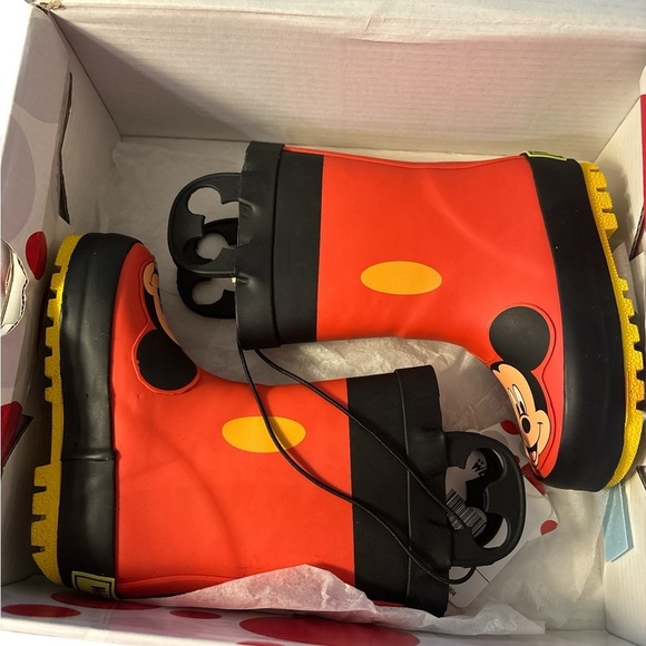 New Western chief Disney Mickey mouse rain boots sz 5 pull on handles (012) - Picture 4 of 4